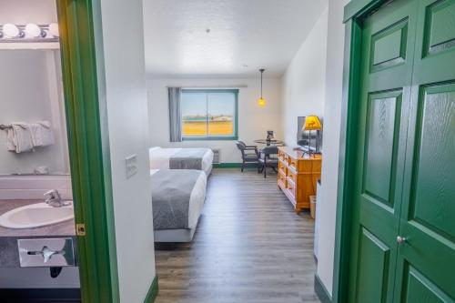 Teton Valley Motel - photo 9