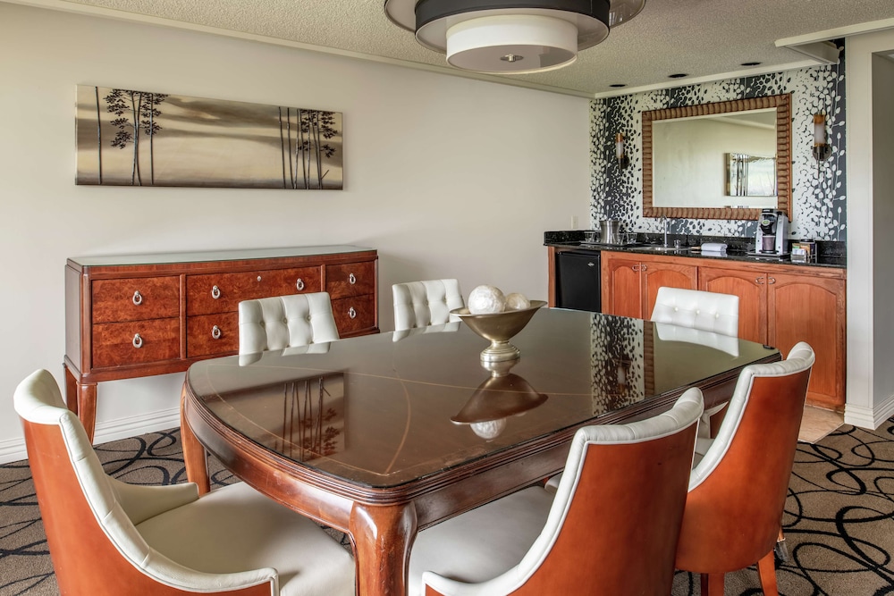 Hilton Bellevue - photo 26