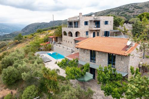 Manousaki - carbon neutral hotel in Unknown City