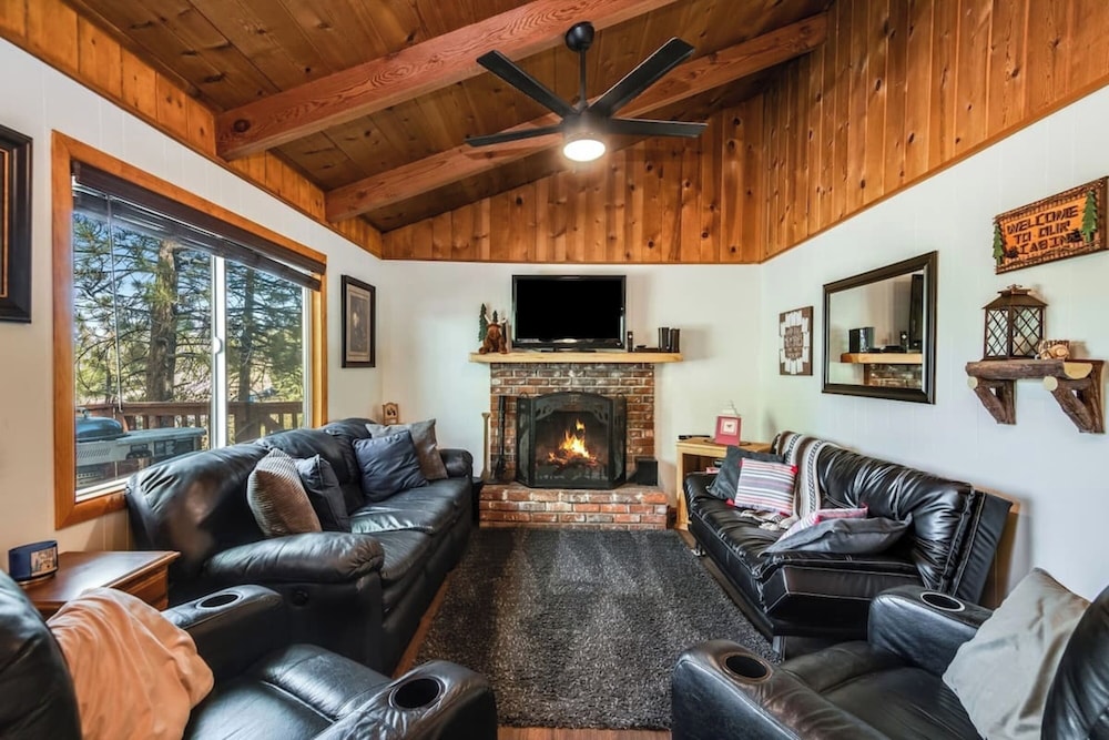 Walk to Alpine Slide Almost a View — 4-Star Luxury Hotel in Big Bear Lake, United States