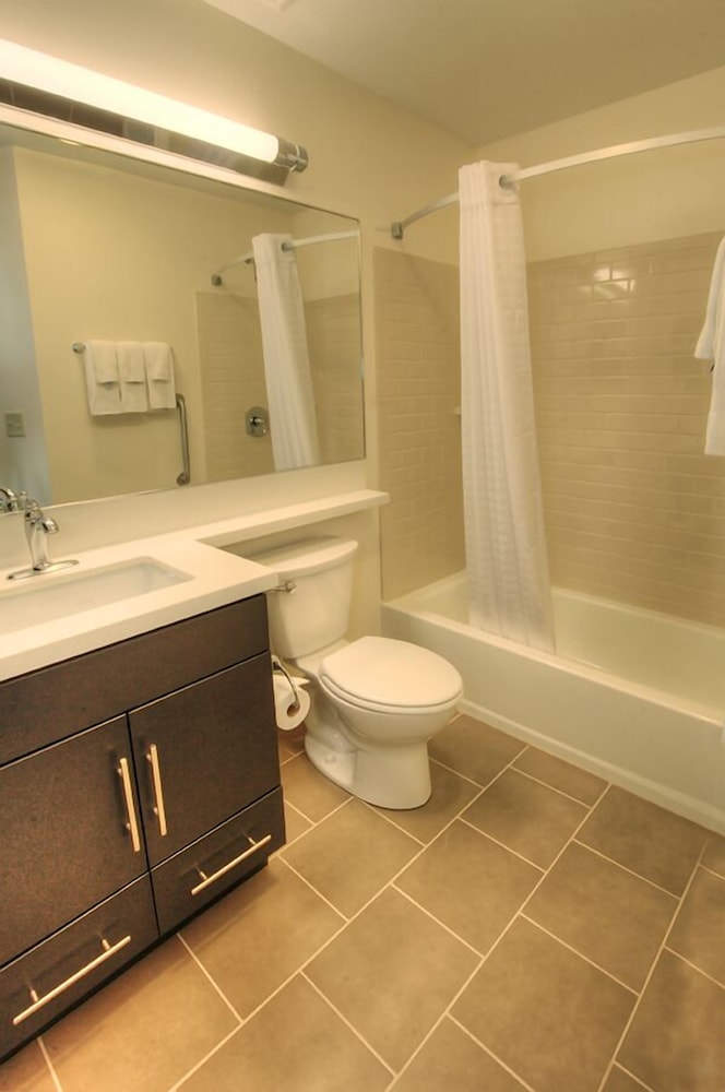 Candlewood Suites Sioux City Southern Hills by IHG - photo 25