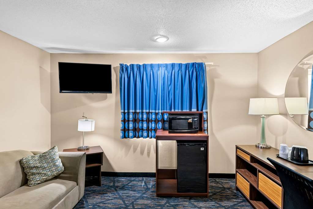 Super 8 by Wyndham Council Bluffs IA Omaha NE Area - photo 36