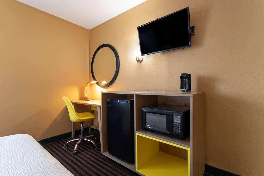 Days Inn by Wyndham Anderson IN - photo 19
