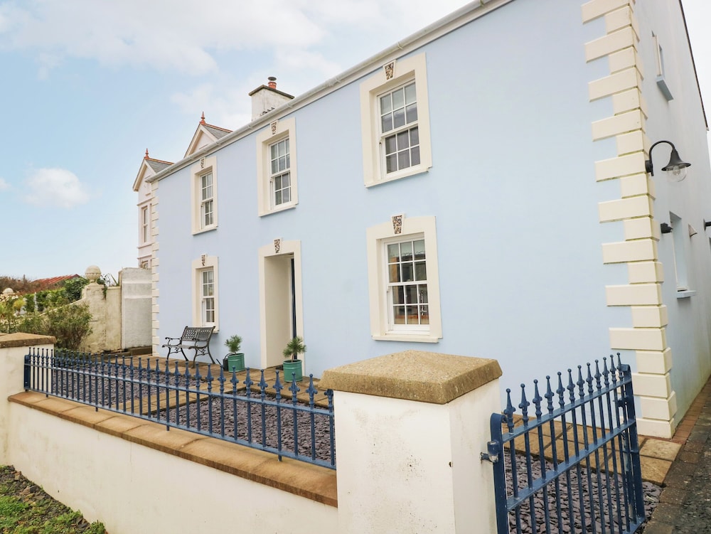 The Old Boathouse — 4-Star Luxury Hotel in Haverfordwest, United Kingdom