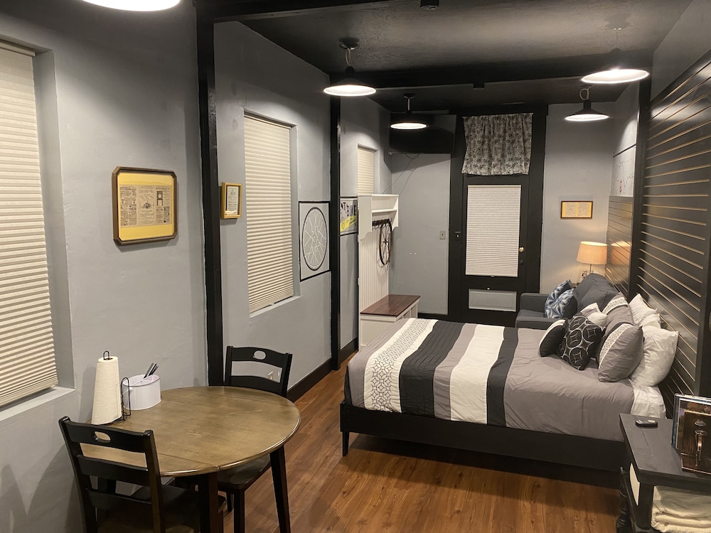Hermann Crown Suites - photo 26