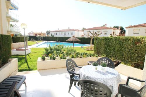 Los Pelicanos — 4-Star Luxury Hotel in Mont-Roig Del Camp, Spain