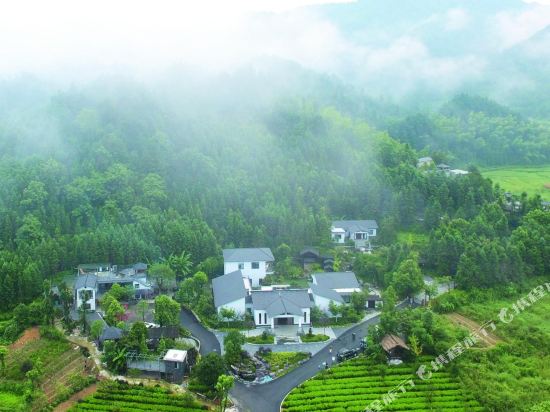 Anhua Shuanggong Shanju Inn — hotel in Dongping
