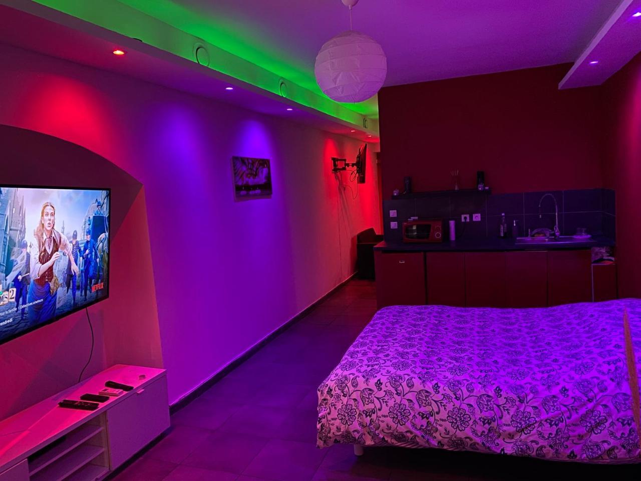 Loveroom - carbon neutral hotel in Marseille