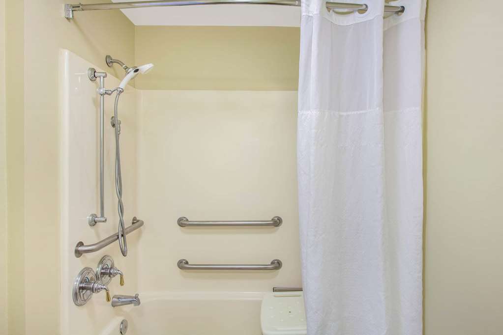 Baymont by Wyndham Jacksonville Butler Blvd - photo 12