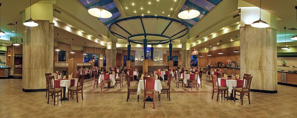 מזון ומשקאות