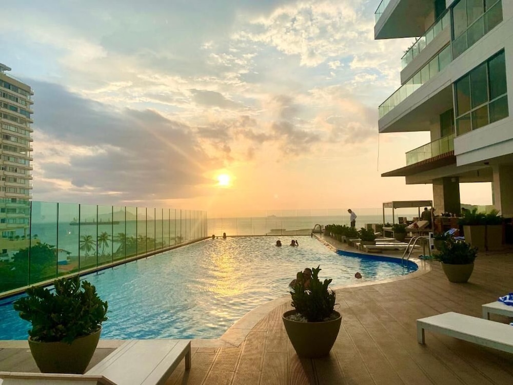 Grand Marina Oceanview Apartments by Xarm Apartments — 4-Star Luxury Hotel in Santa Marta, Colombia