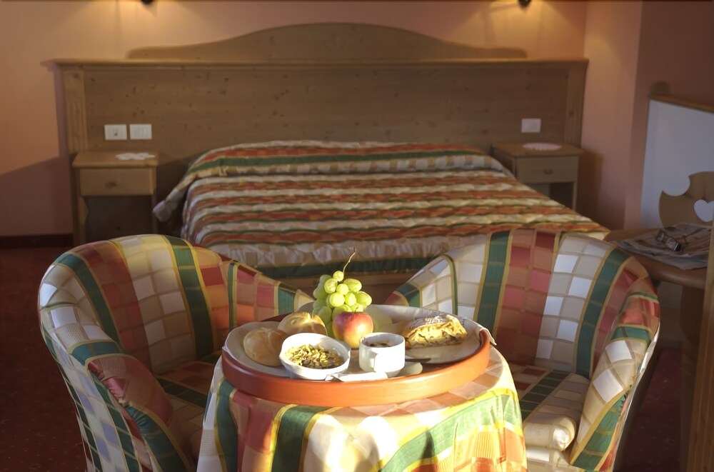 Hotel Promenade — Transacqua — photo 3