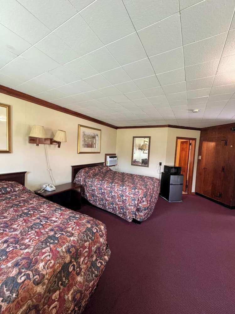Village Motel Clinton - photo 14
