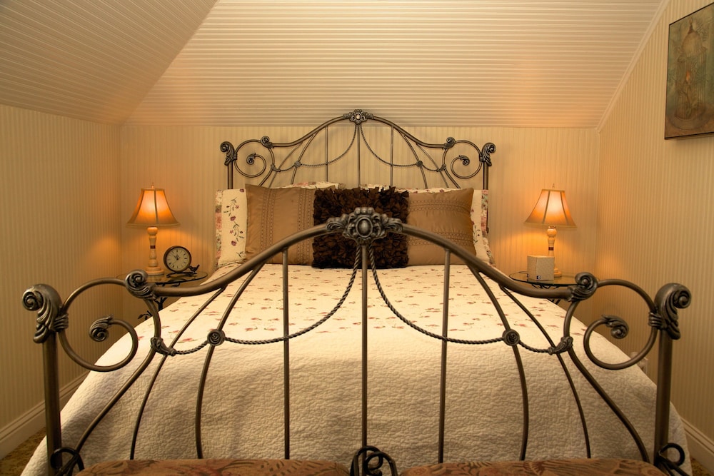 Monarch Cove Inn - photo 27