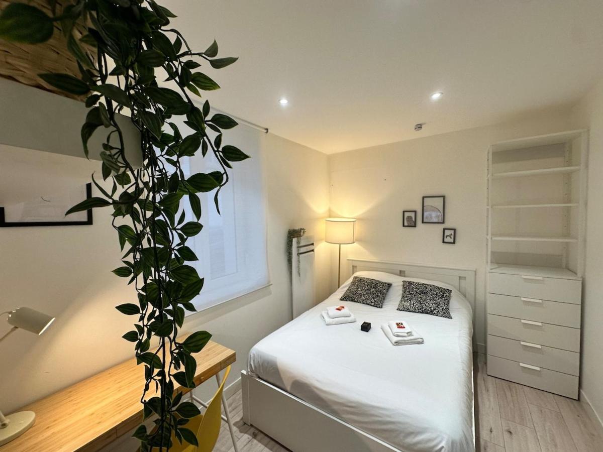 Duruy G Studio Proche Piscine Et Patinoire in Reims, France