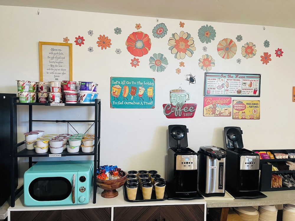 Blue Sage Inn & Suites - photo 42