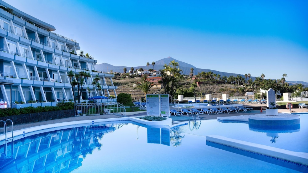 Coral La Quinta Park Suites — hotel in Santa Ursula