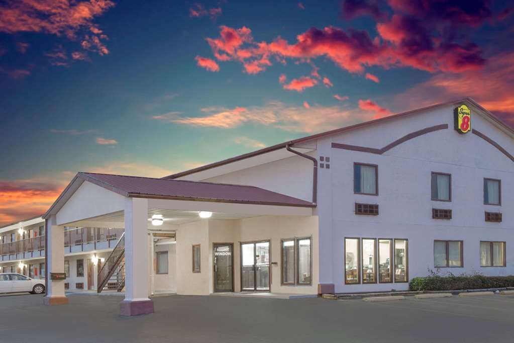 Budgetel Inn & Suites — hotel in Moody