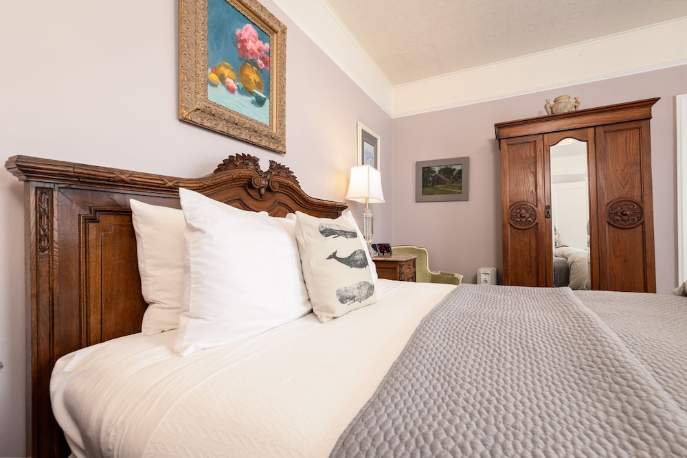 Nantucket Whale Inn - photo 29