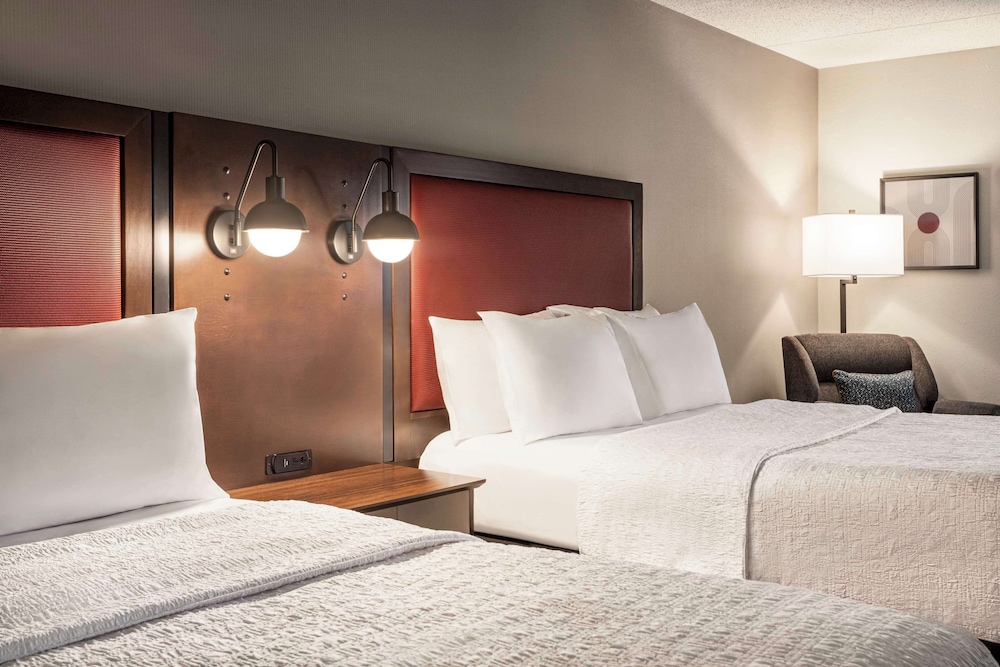 Hampton Inn Columbia Downtown Historic District - photo 13