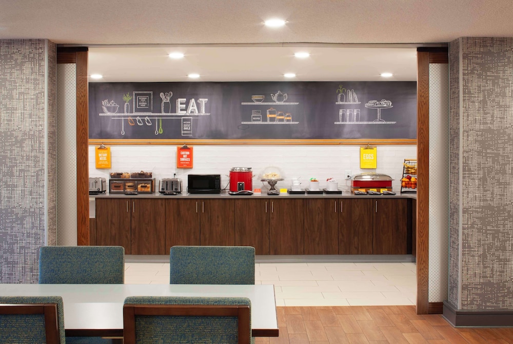 Hampton Inn Southlake - photo 21