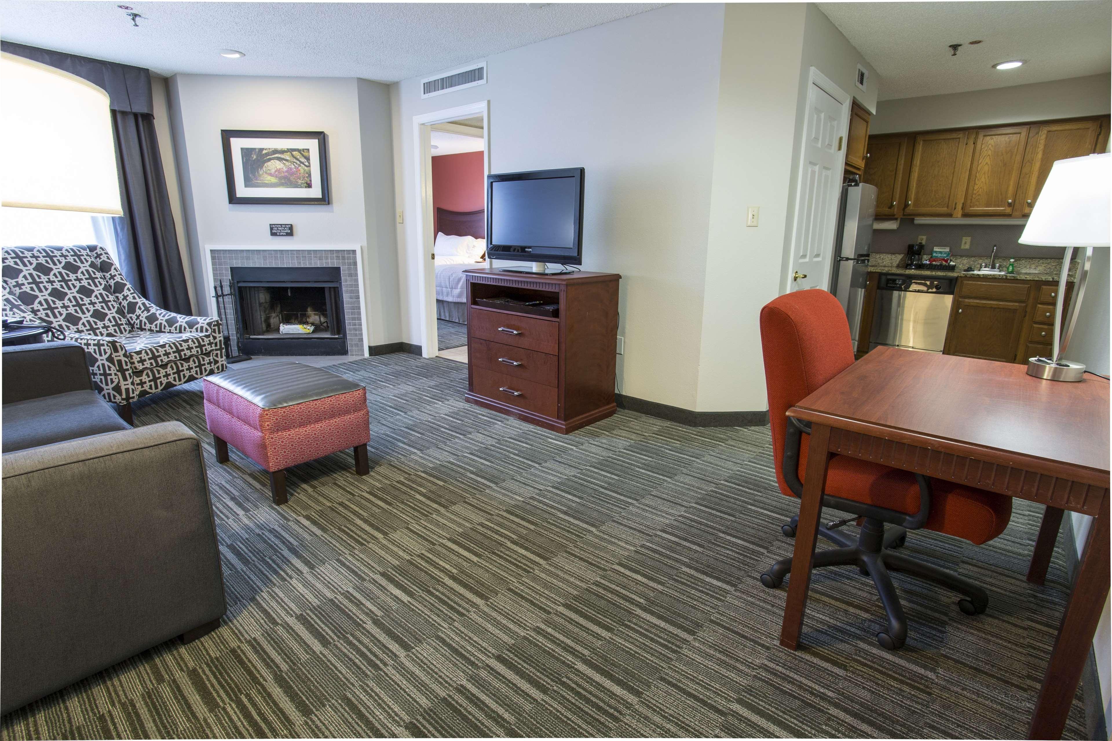 Homewood Suites by Hilton Savannah - photo 11