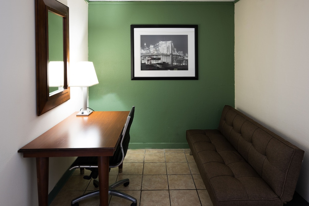 Select Inn Murfreesboro - photo 24
