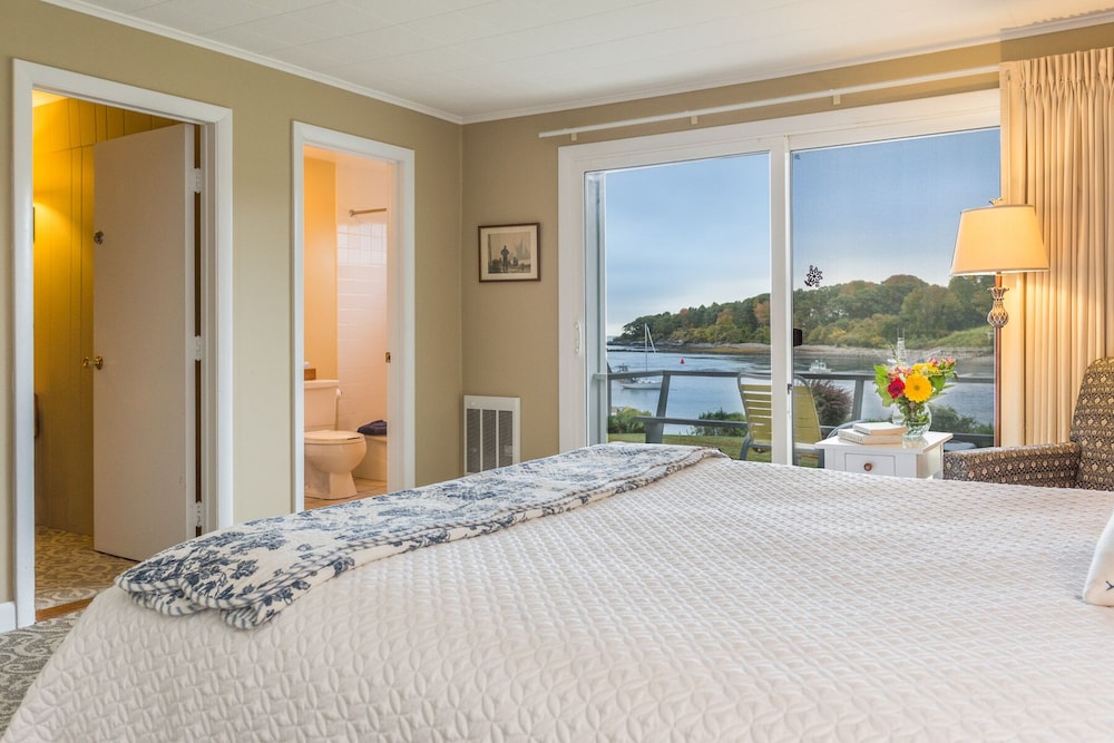 Dockside Guest Quarters & Restaurant - photo 54