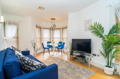 Heart of London's West End Pro Host — 4-Star Luxury Hotel in London, United Kingdom