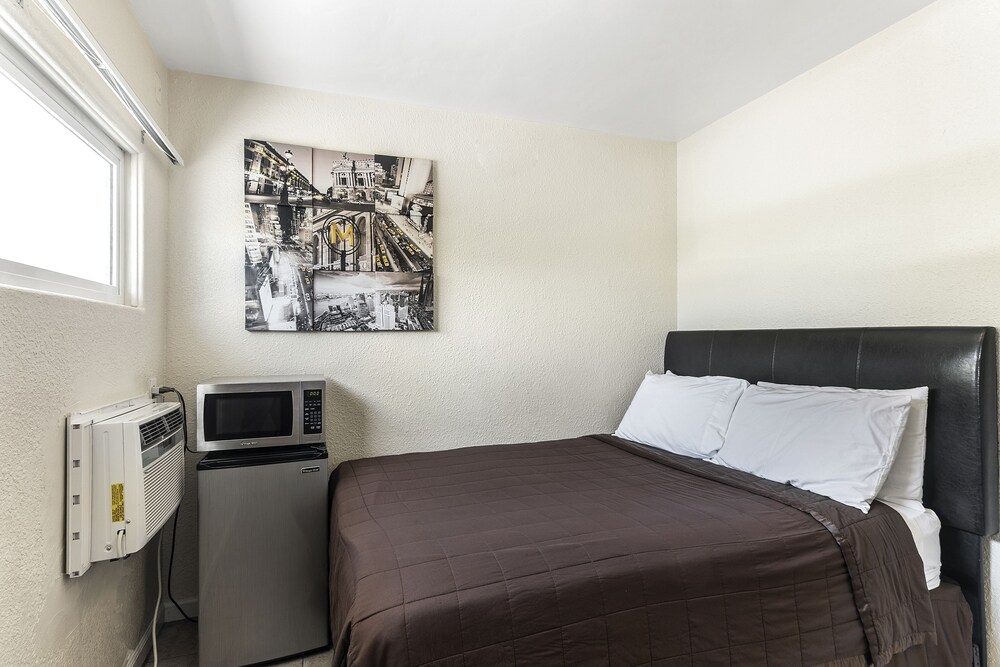 LA Ramona Motel - photo 42