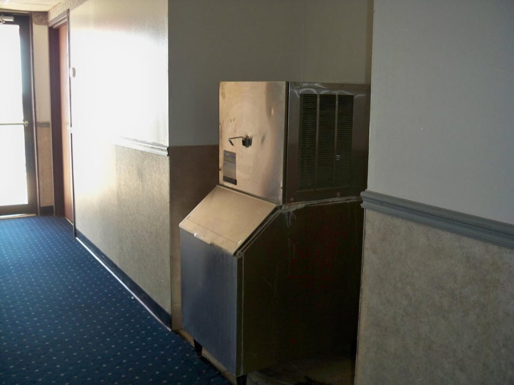 Economy Inn Wentzville - photo 19