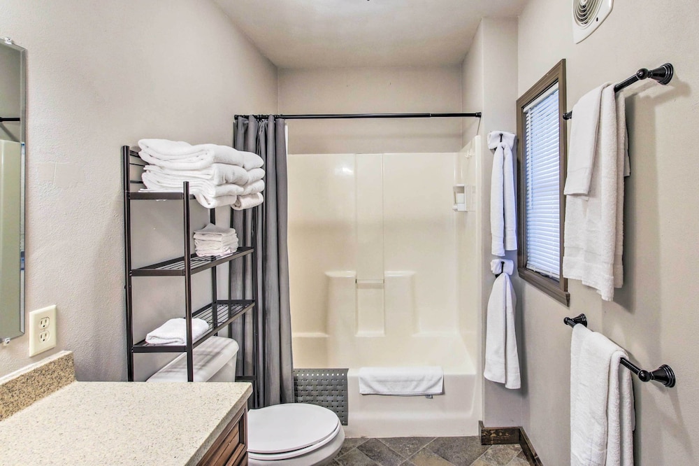 Appleton Abode Near Lake Winnebago and Downtown - photo 9