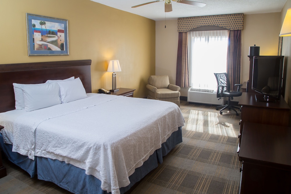 Hampton Inn Oxford West - photo 14