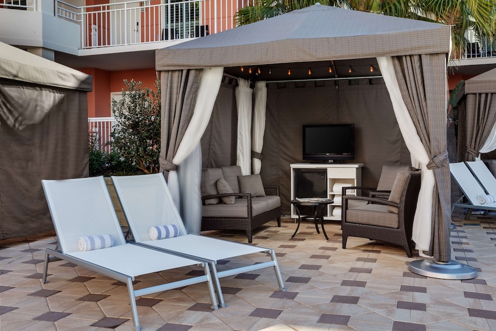 Embassy Suites by Hilton Orlando Lake Buena Vista Resort - photo 23