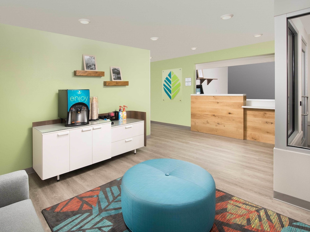 WoodSpring Suites Merrillville - photo 36