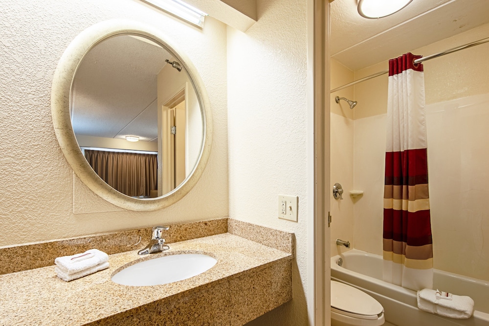 Red Roof Inn Johnson City - photo 19