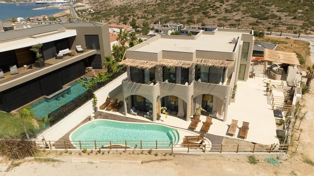 No.908 Sunset Bar in Cesme, Turkey