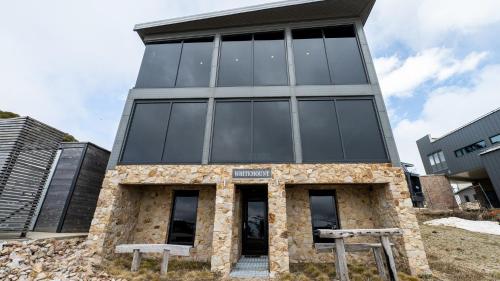 White Mount — Hotham Heights