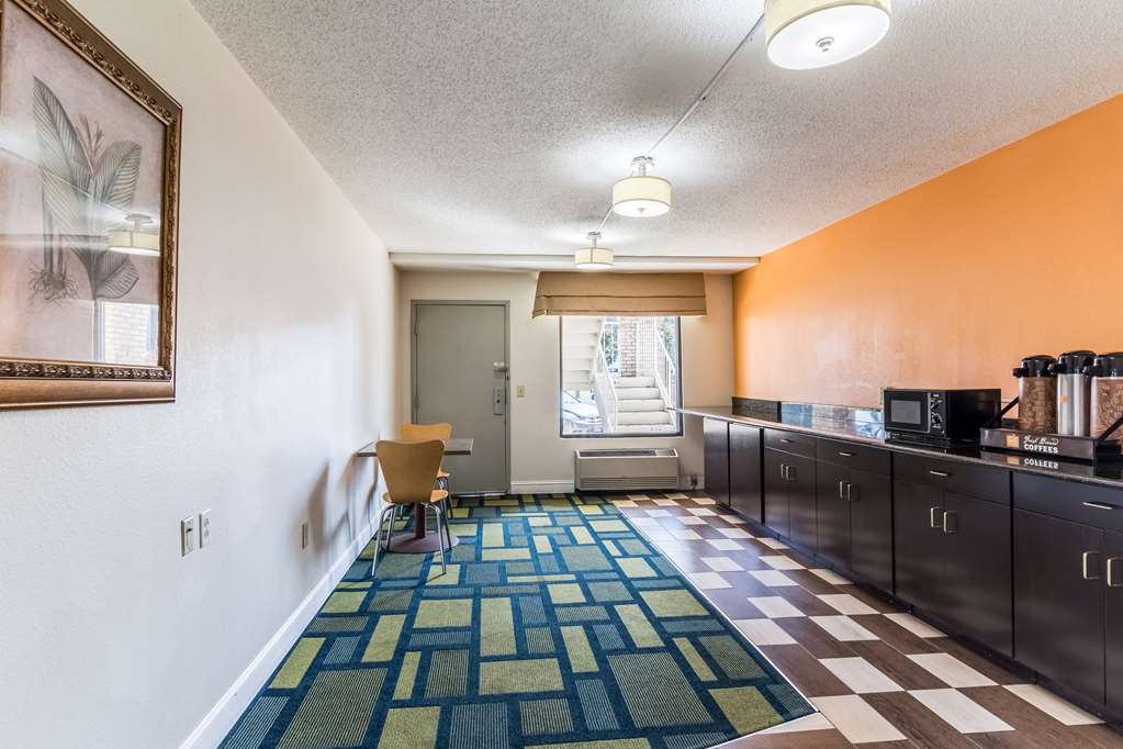 Motel 6 Kenly NC - photo 26