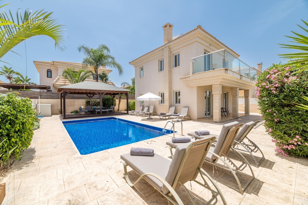 Villa Hanna — 4-Star Luxury Hotel in Protaras, Cyprus