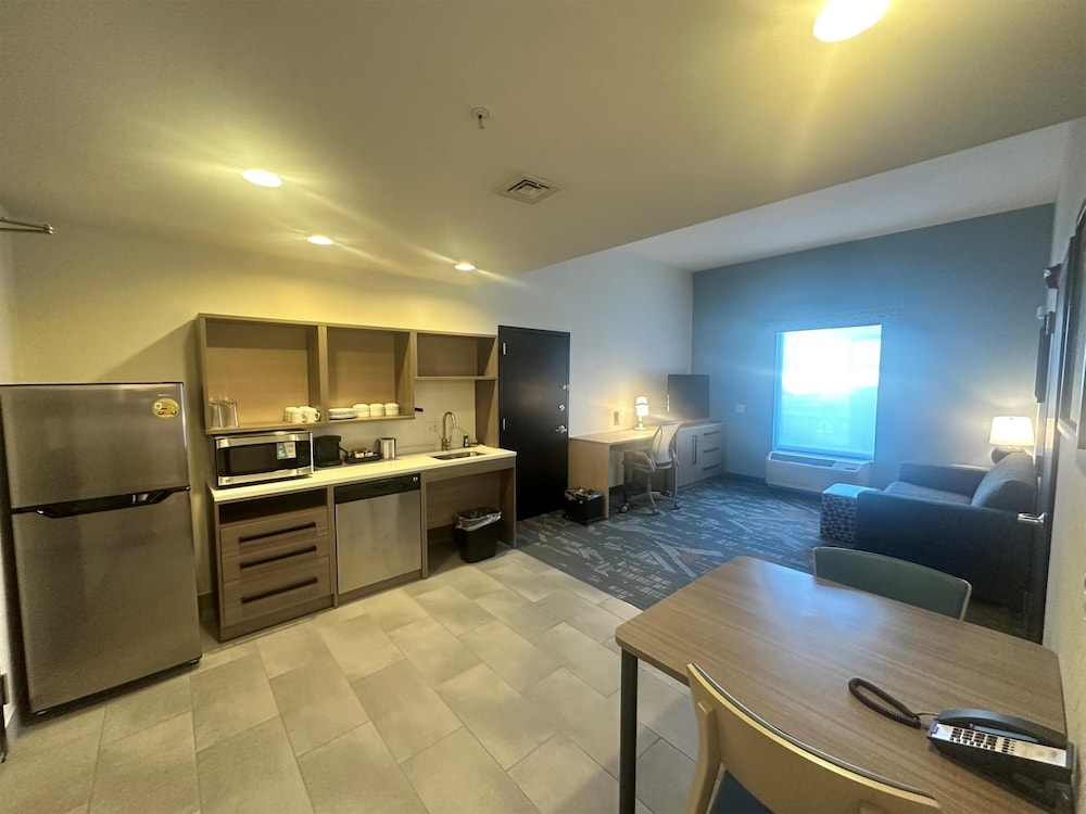 Home2 Suites by Hilton Rahway - photo 25