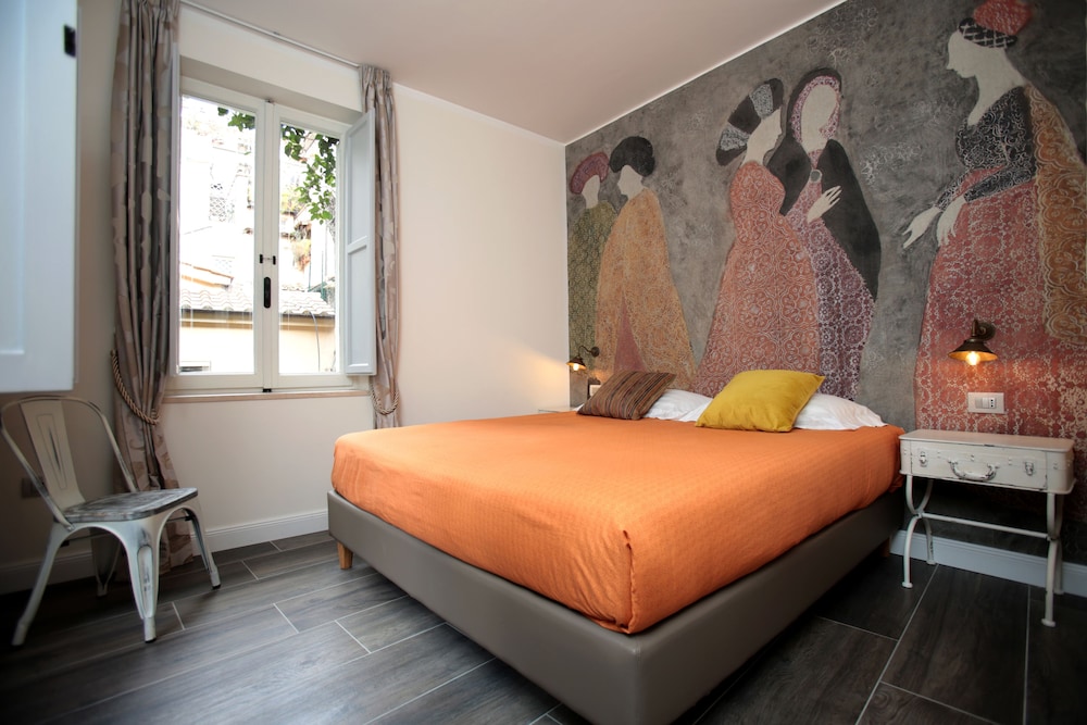 Trevi Contemporary Suite — 4-Star Luxury Hotel in Rome, Italy