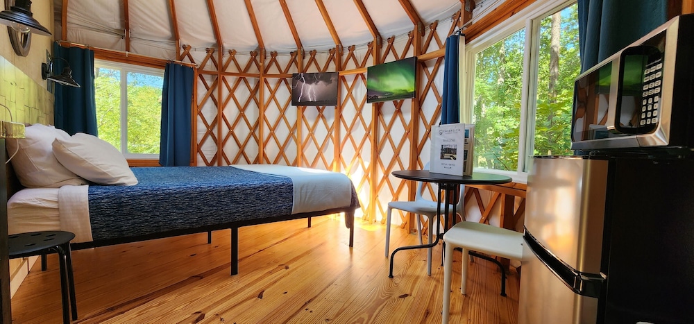 Emberglow Outdoor Resort - photo 43