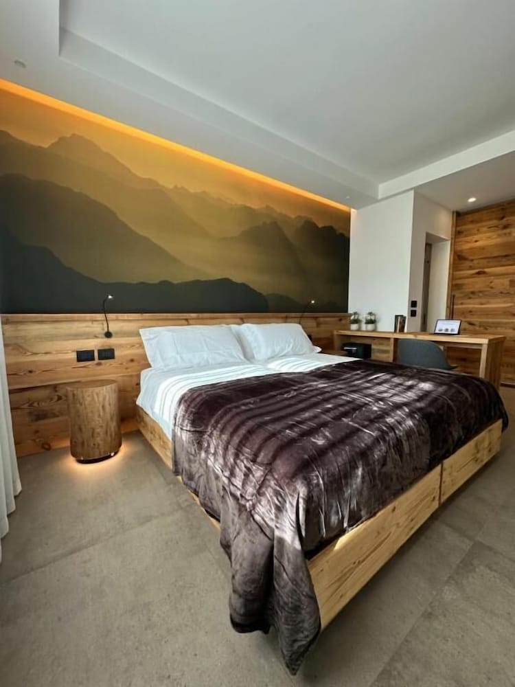 Origini Holidays — hotel in Belluno