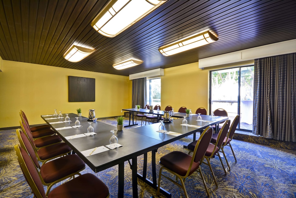 DoubleTree by Hilton Phoenix North - photo 57