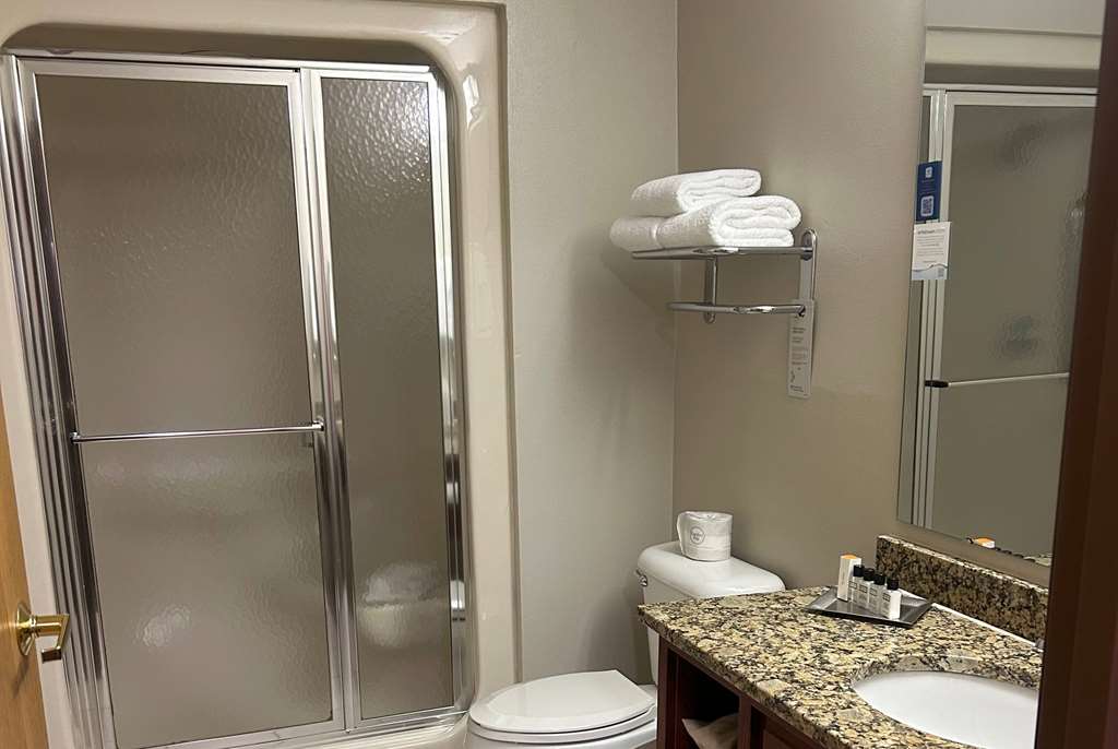 Wyndham Garden Madison Fitchburg - photo 20