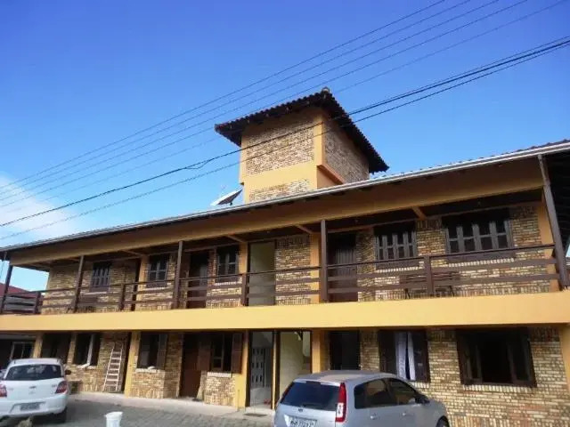 Residencial 50m da praia de Bombas