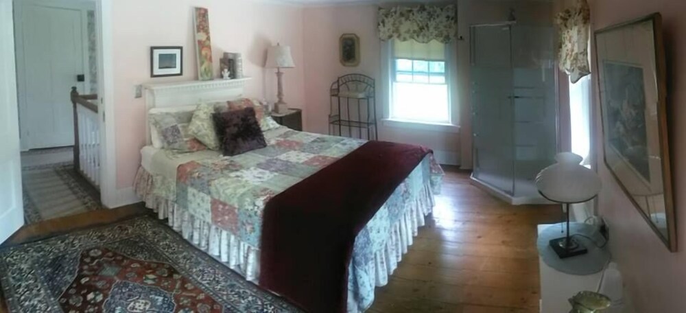 VanWinkle Inn - photo 22