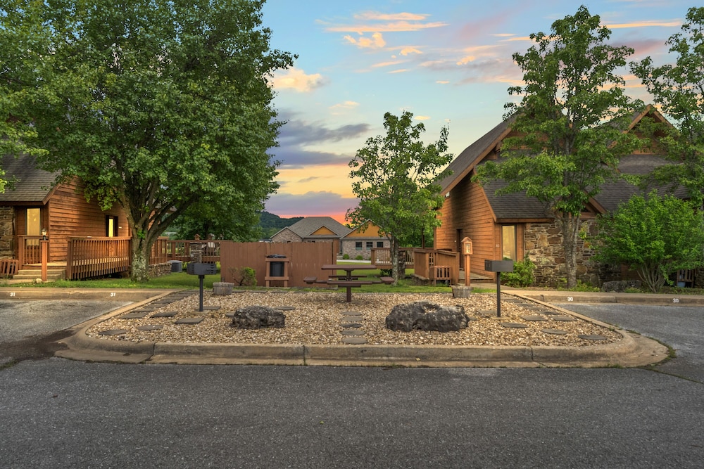 Table Rock Landing Resort - photo 30