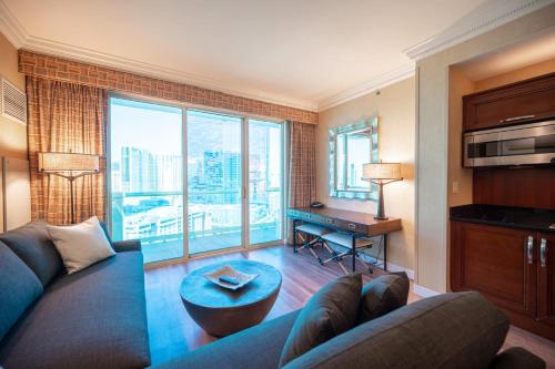 No Resort Fee Strip View Balcony Valet Parking